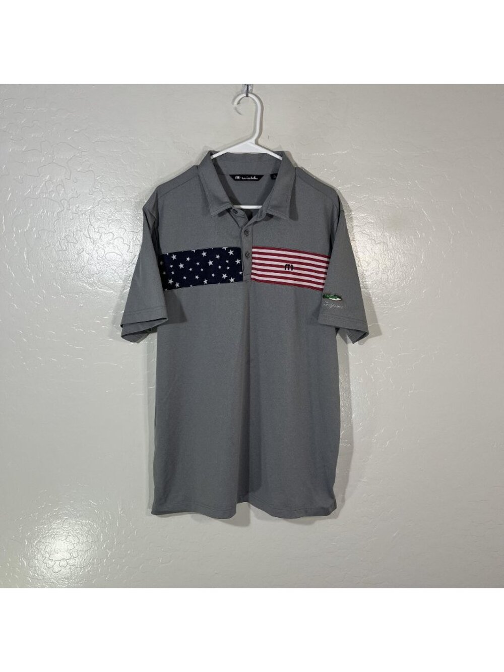 TravisMathew Polo Shirt Mens XL Gray USA Flag Coeur D'Alene Golf Stretch Top - Picture 1 of 7
